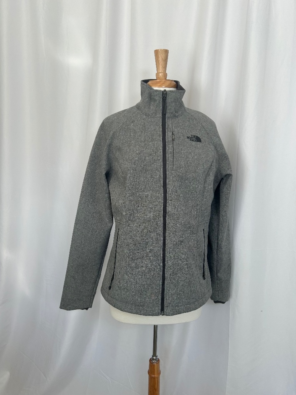 THE NORTH FACE WOMEN'S APEX BIONIC JACKET - SIZE LARGE